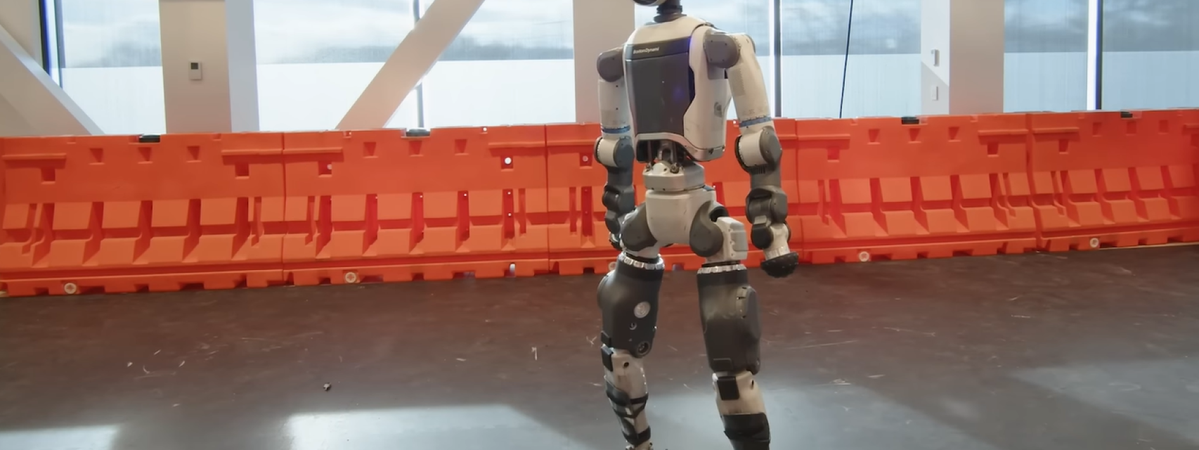 El nuevo e impresionante vídeo de Boston Dynamics: así se entrena Atlas en el break dance