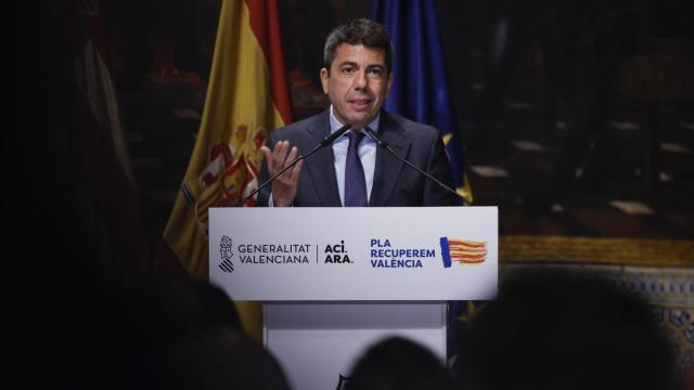 El presidente de la Generalitat interviene durante el acto de presentación del Informe de Diagnóstico del Plan de Recuperación Económica y Social de la Comunitat Valenciana. Efe / Biel Aliño