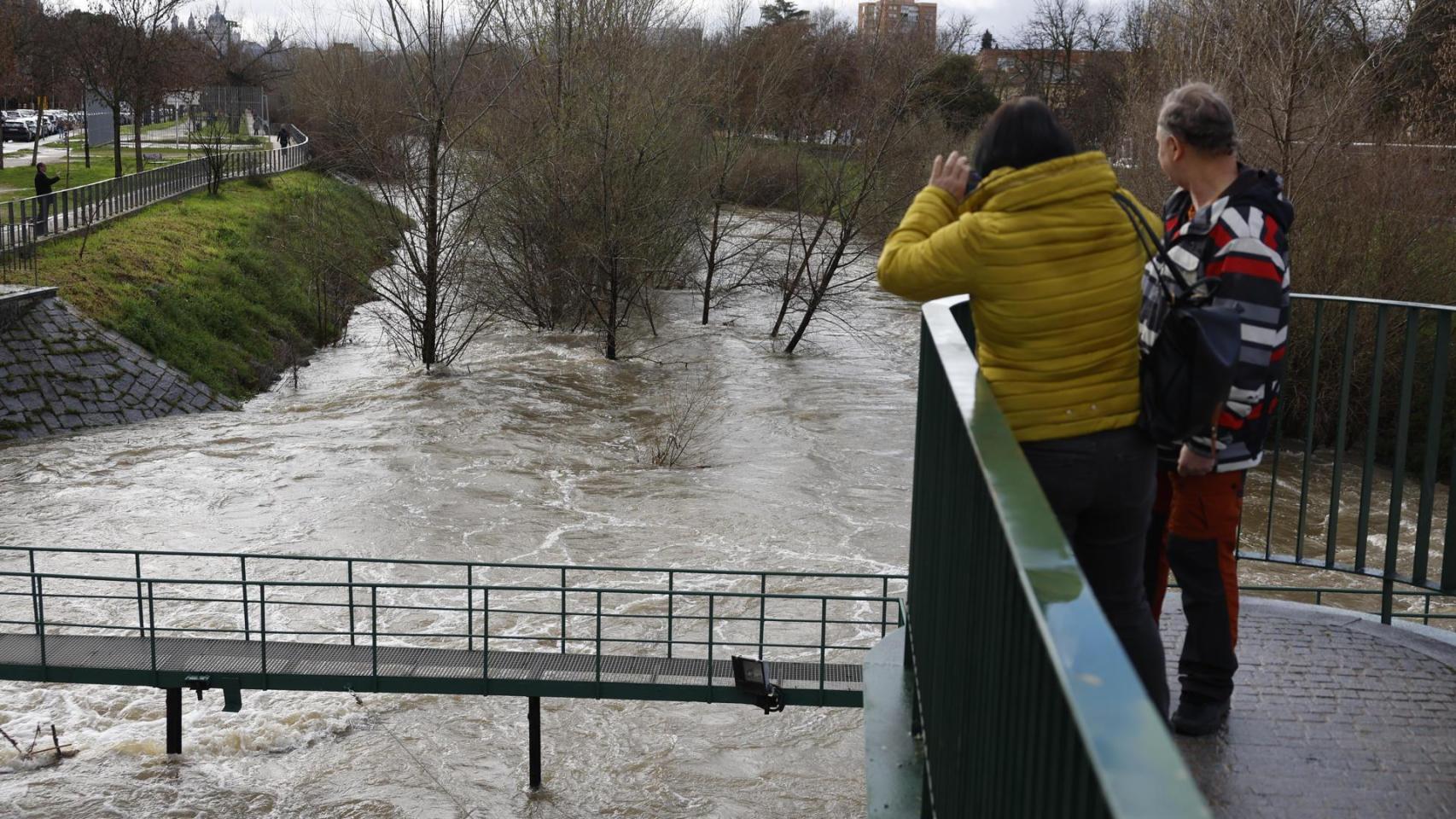 Los cuatro factores tras la histórica crecida del río Manzanares: así ha multiplicado su caudal por 15