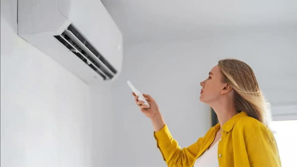 Bomba de calor con aire acondicionado y agua caliente