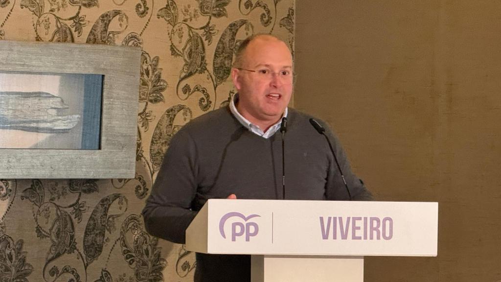 Miguel Tellado en el acto de simpatizantes del partido en Viveiro.