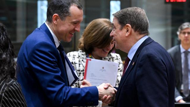 El ministro Luis Planas, durante el Consejo de Agricultura de la UE celebrado este lunes en Bruselas