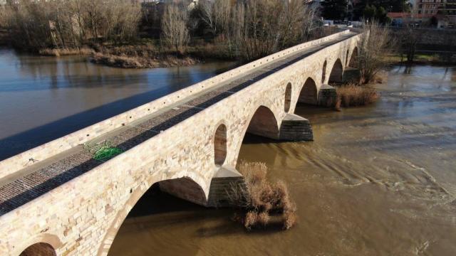 Hoy abre el Puente de Piedra de Zamora