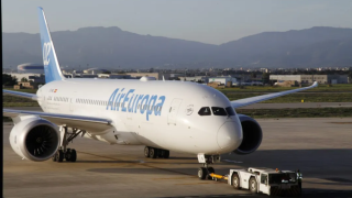 El juez Peinado insiste en investigar el rescate de Air Europa pese a que la Audiencia  lo excluyó del 'caso Begoña'