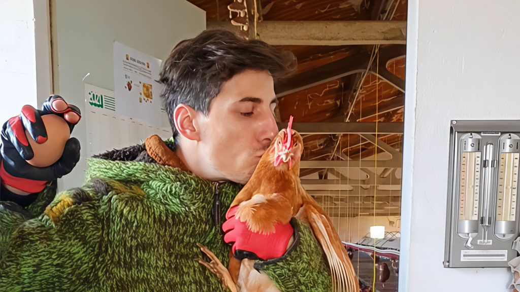 José María Martín, avicultor zamorano de la granja Los huevos de la abuela