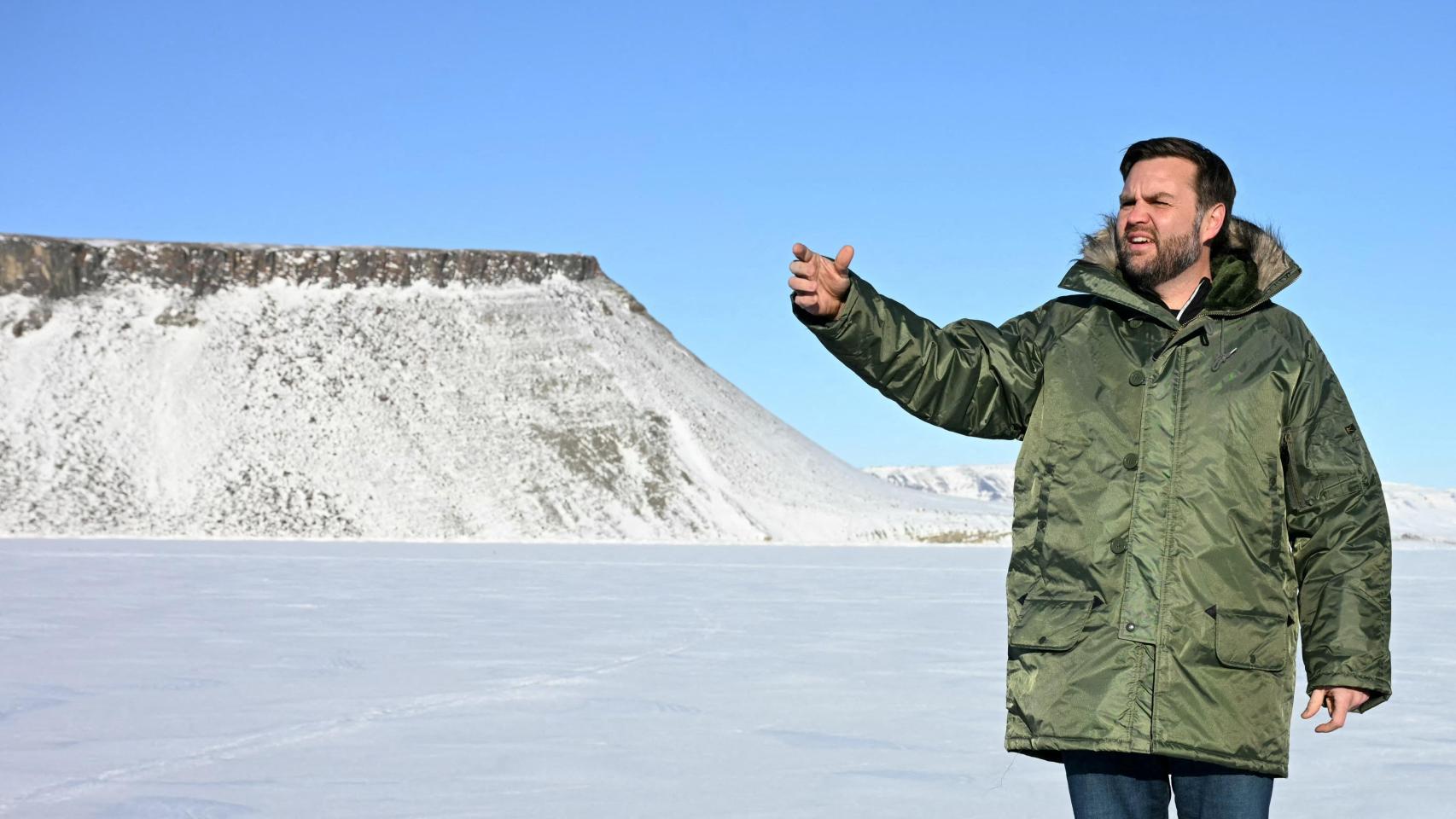 Groenlandia planta a Vance: la visita del 'número 2' de Trump se limita a una base de EEUU ante el repudio y la indignación