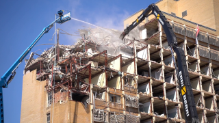 El antiguo Hospital La Fe de Valencia, en imágenes: así avanza el impresionante derribo que transformará el barrio