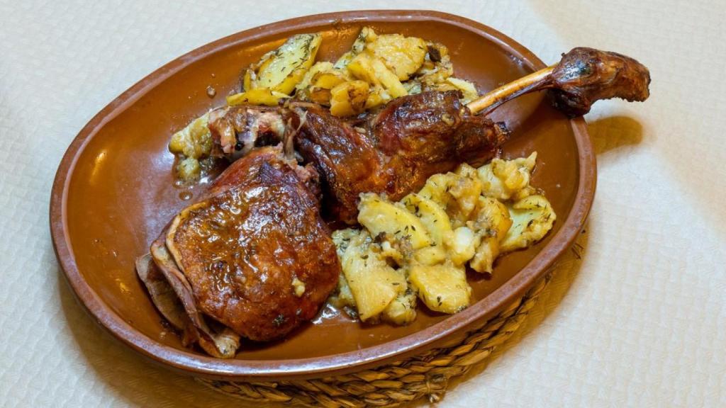Ternasco asado de La Cazuela.
