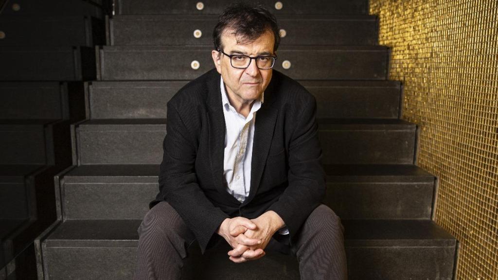 El escritor español Javier Cercas durante la entrevista con EL ESPAÑOL.
