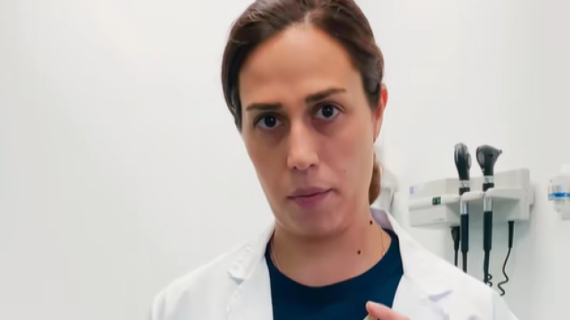 La doctora Amara Aladel.