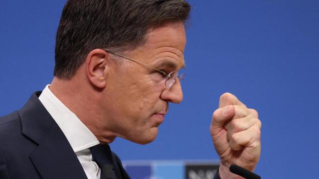 El secretario general de la OTAN, Mark Rutte, durante la rueda de prensa de este viernes en Bruselas