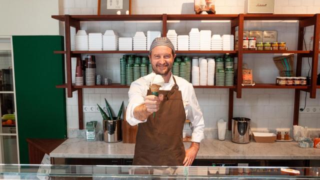 El maestro heladero Massimo Pignata.
