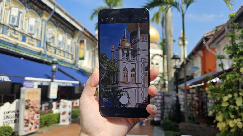 POCO F7 Ultra fotografiando el barrio indio de Singapur