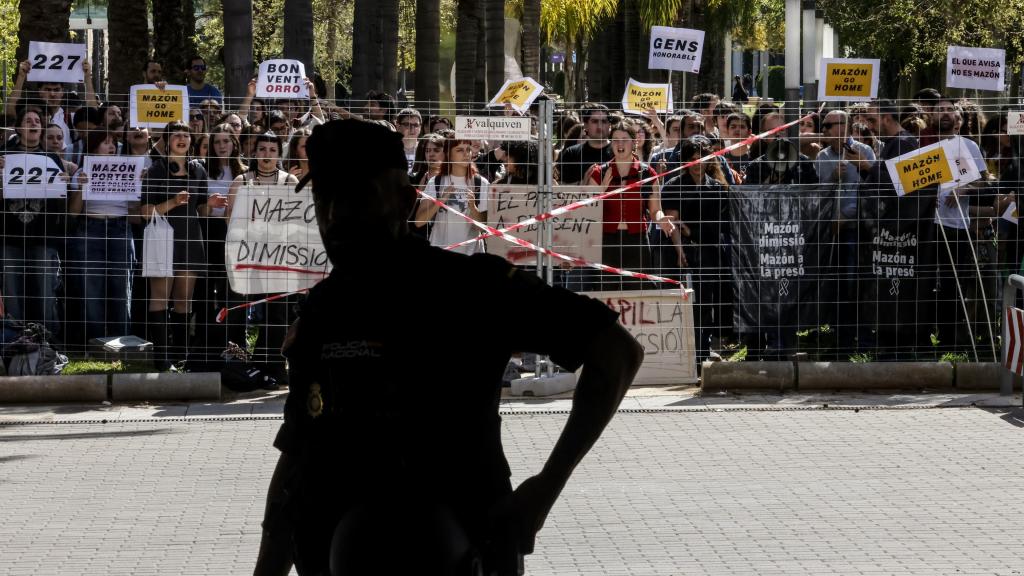 Protesta de estudiantes en la UPV. Europa Press / Rober Solsona