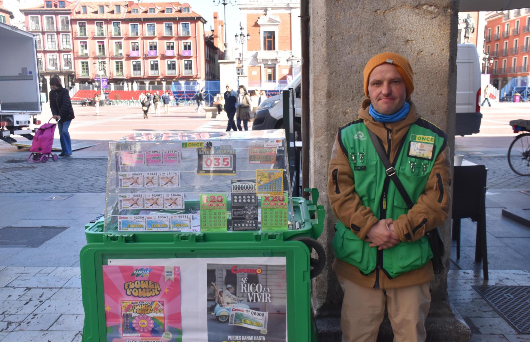 Roberto Ojero en la Plaza Mayor de Valladolid