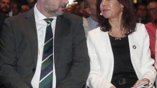 Ábalos, junto a la entonces presidenta de Adif, Isabel Pardo de Vera.