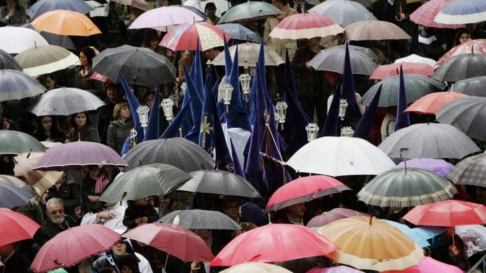 España en alerta por la borrasca Olivier: Aemet avisa por más de 120 l/m2 de lluvia en Semana Santa y el regreso de las nevadas