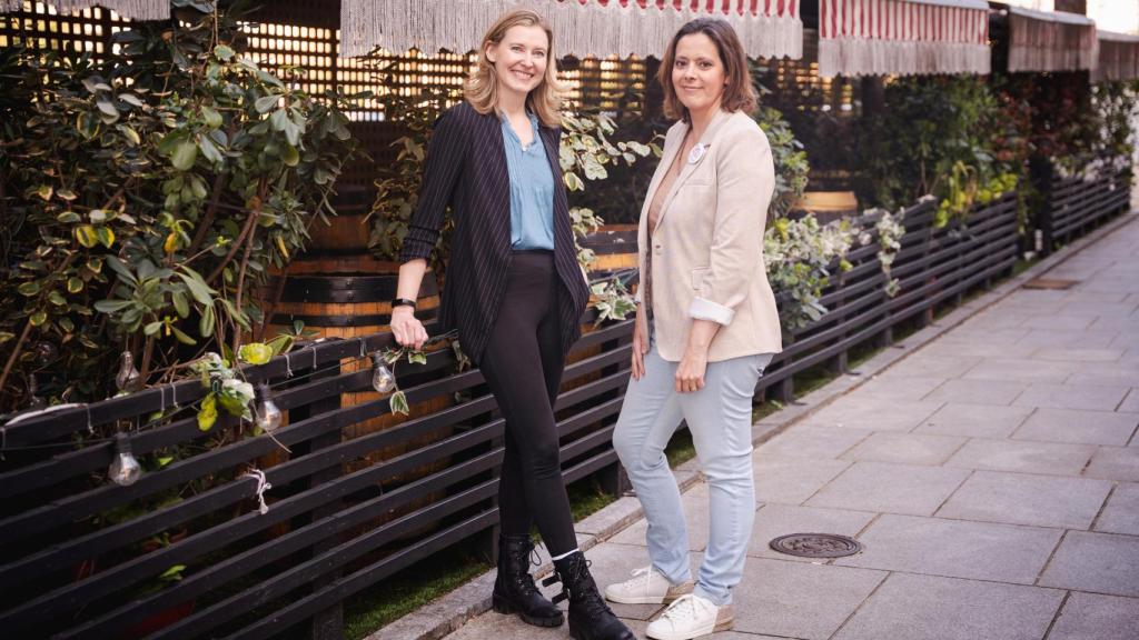 Christine Hodgdon y Raquel Campoy, pacientes de cáncer de mama metastásico y activistas.