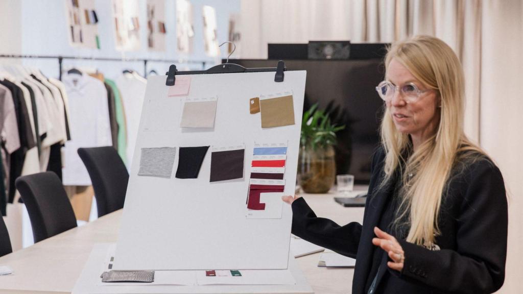 Una de las diseñadoras de moda masculina de H&M explica cómo funciona su trabajo.