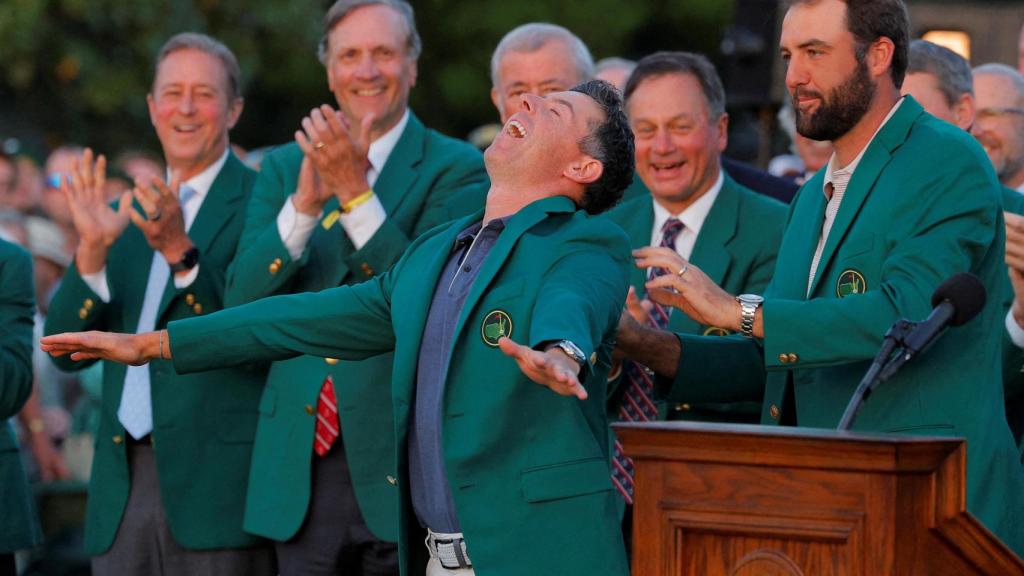Rory McIlroy celebra su triunfo en el Masters de Augusta 2025