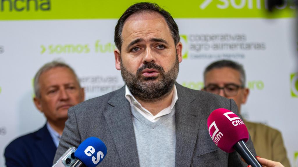 Paco Núñez, este martes en Alcázar de San Juan tras reunirse con Cooperativas Agroalimentarias de Castilla-La Mancha.