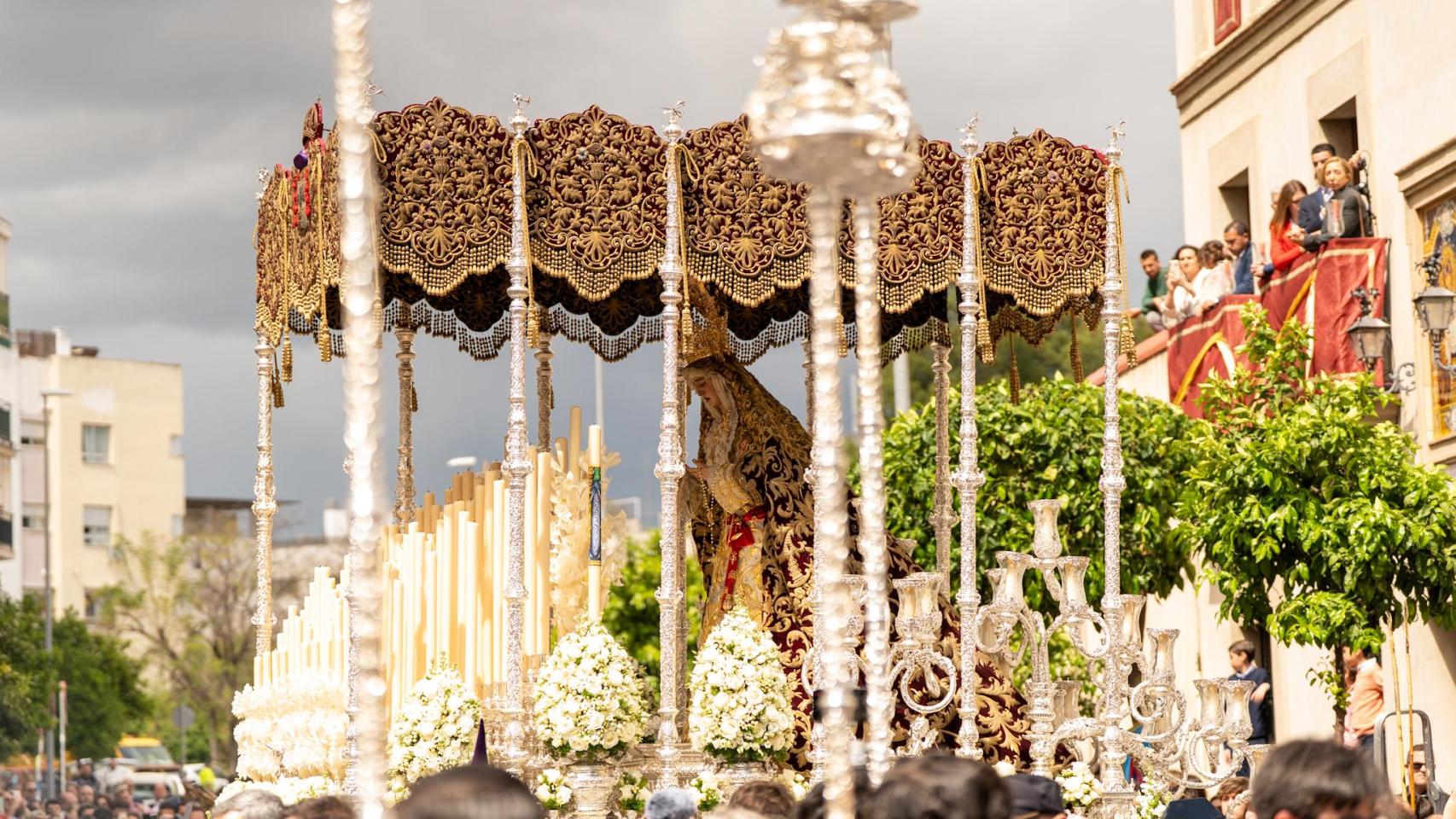 La Virgen de la Encarnación de San Benito, en su estación de penitencia del Lunes Santo 2025