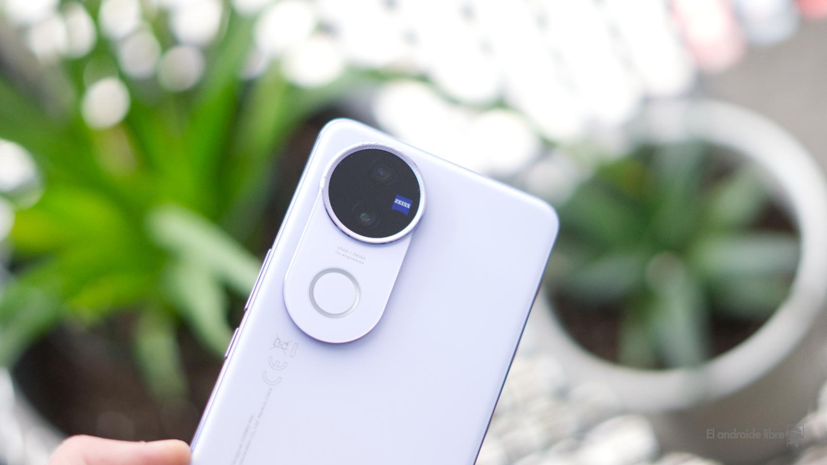 vivo V50