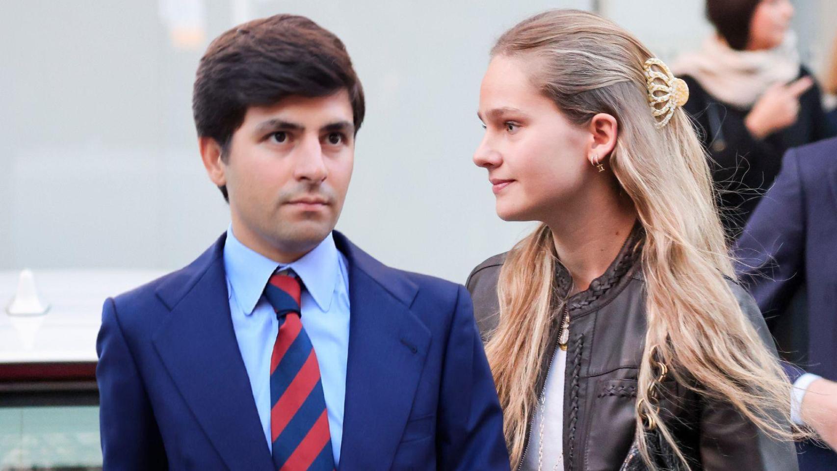 Irene Urdangarin y Juan Urquijo, de incógnito en la Semana Santa de Málaga: las imágenes de su viaje sorpresa