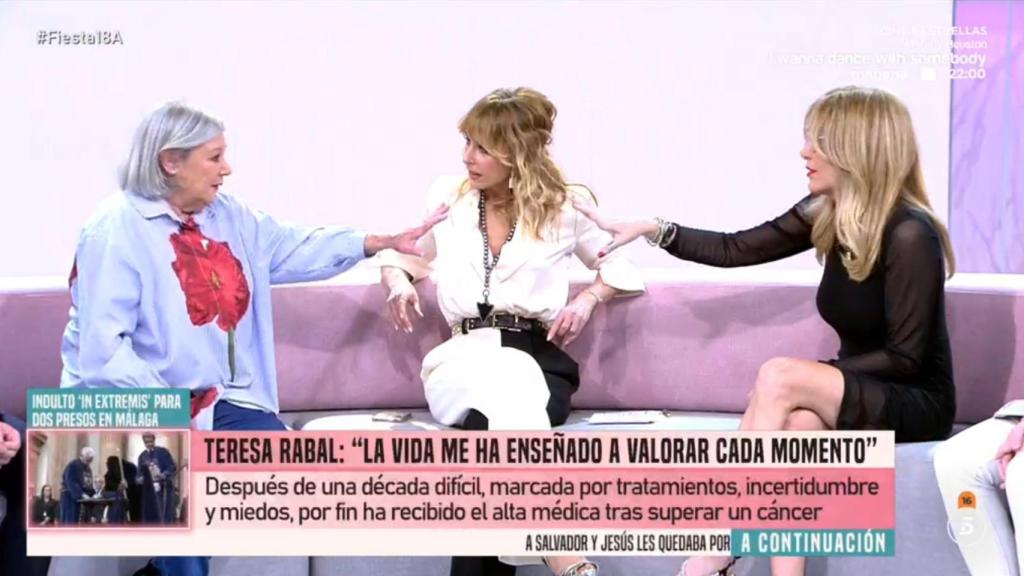 Teresa Rabal, Emma García y Belén Rodríguez en 'Fiesta'.