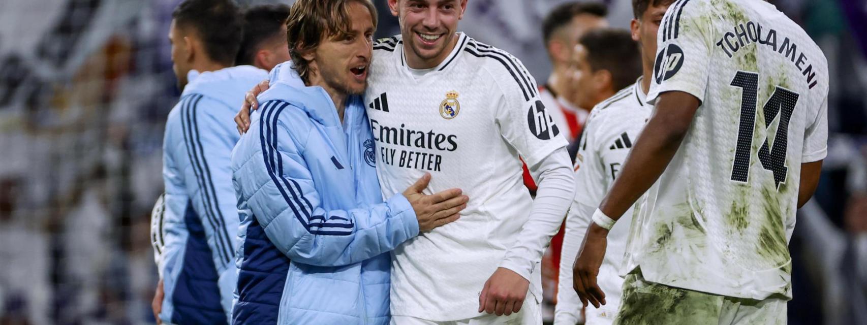 Modric felicita a Valverde tras su gol al Athletic