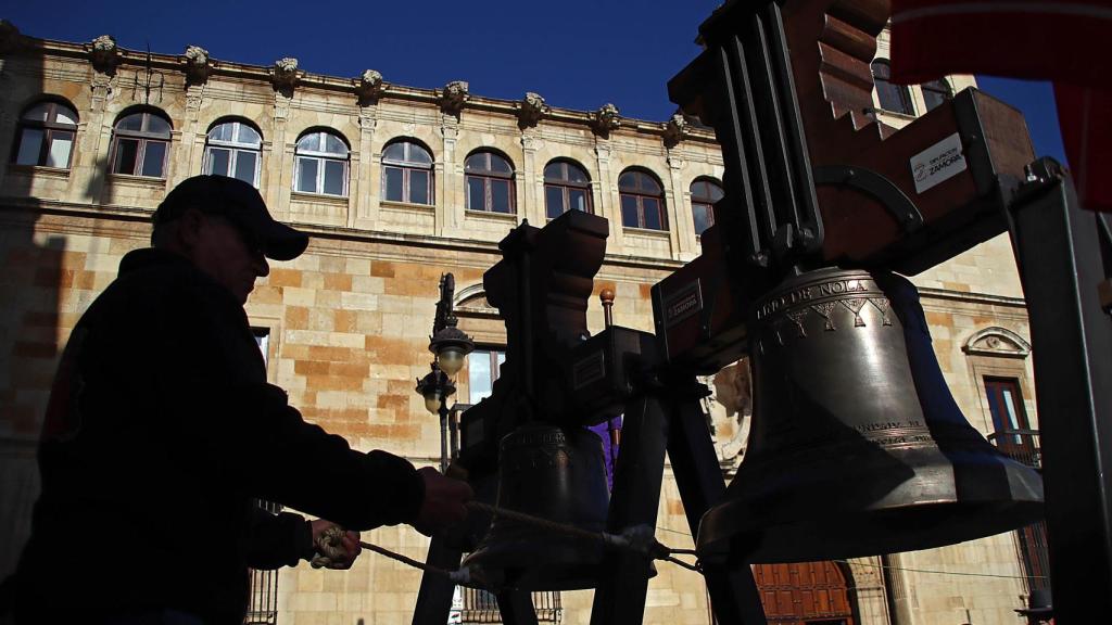 Exhibición de toques de campanas en León
