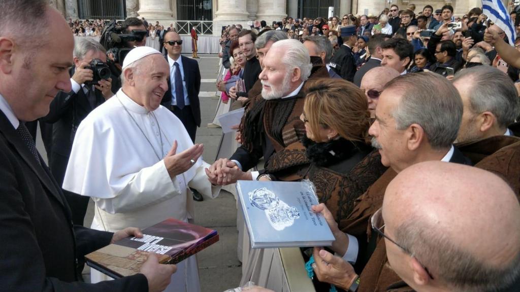 El Papa Francisco con la expresidenta de la Diputación de Zamora, Mayte Martín Pozo