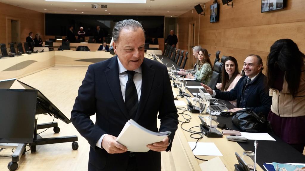 El presidente del Consejo de Cuentas, Mario Amilivia, durante su comparecencia en las Cortes, este lunes