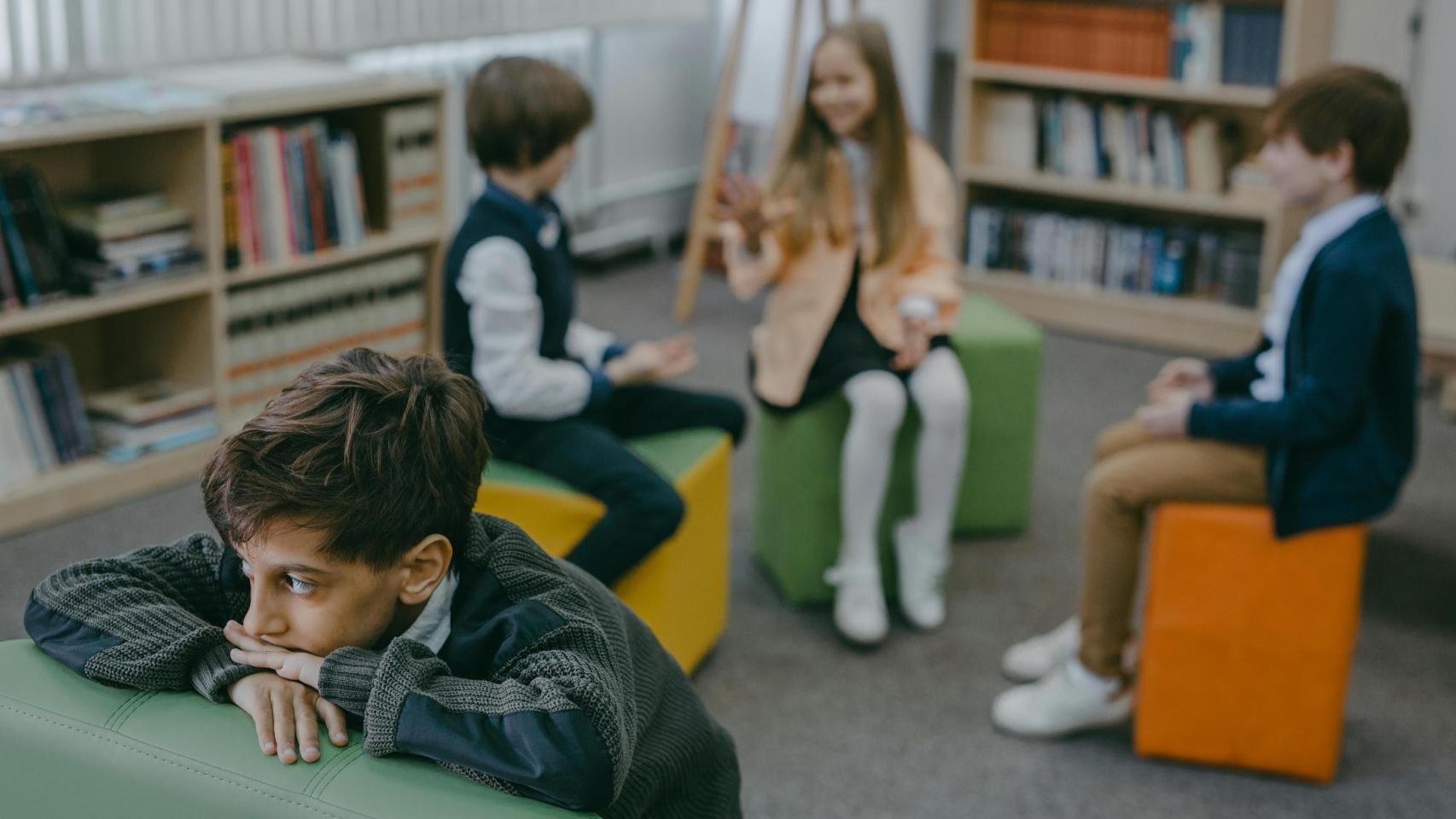 Niños en la escuela.