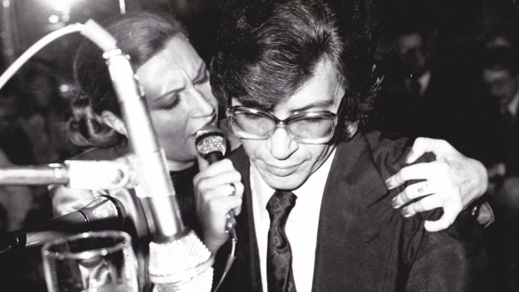 Fotografía de Rocío Jurado y Manuel Alejandro, el mejor aliado de sus canciones.