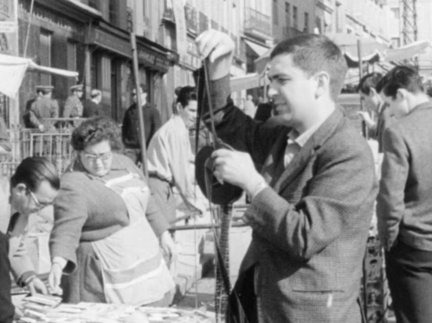 Javier Aguerre grabando el documental 'El Rastro'