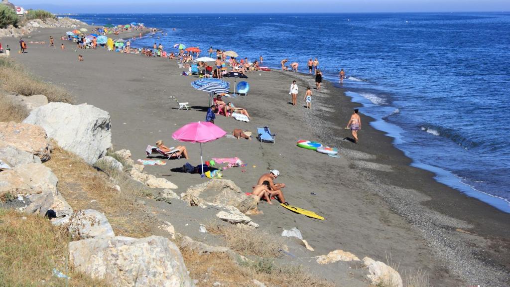Imagen de una de las playas de Chilches.