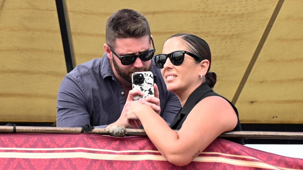 Anabel Pantoja y David Rodríguez en la Semana Santa de Sevilla.