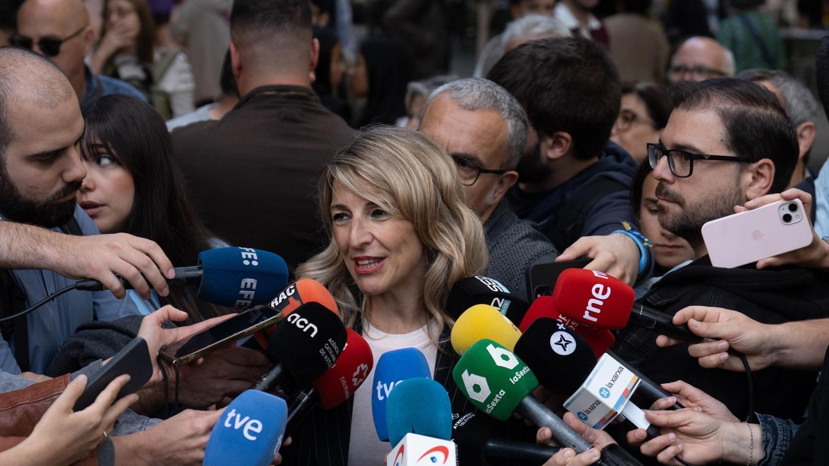 Sumar se enfrenta a IU y se niega a salir del Gobierno por el contrato de balas con Israel: "No está sobre la mesa"