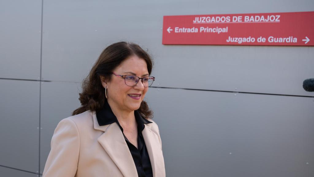 Cristina de Frutos, este viernes, a su salida del Juzgado.