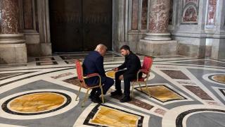 Trump y Zelenski, a solas, antes del funeral.