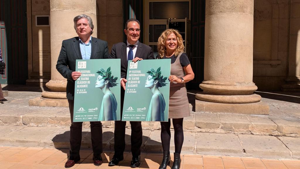 Martín Sanz, Antonio Peral y María Dolores Padilla durante la presentación del festival.