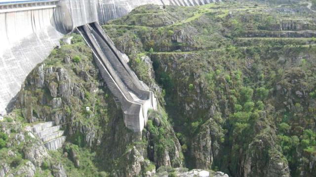 Embalse de Almendra