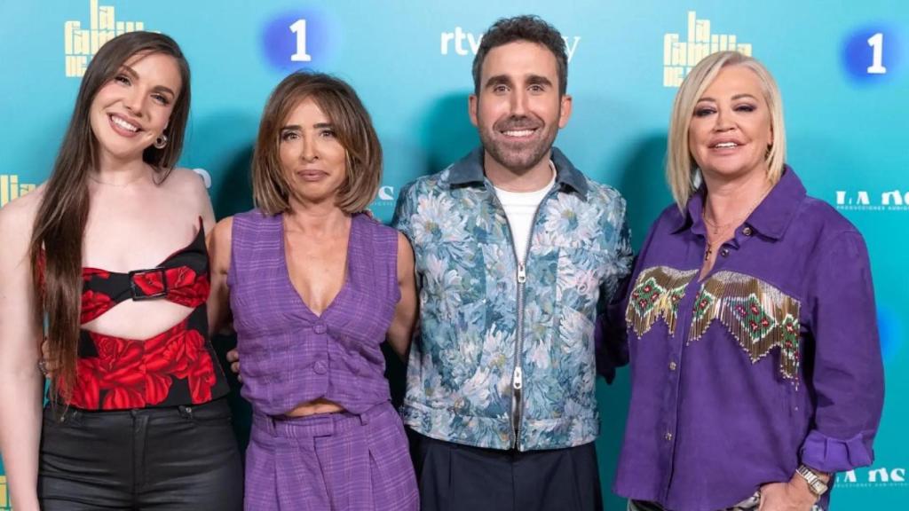 Inés Hernand, Aitor Albizua, Belén Esteban y María Patiño en la presentación de 'La familia de la tele'.
