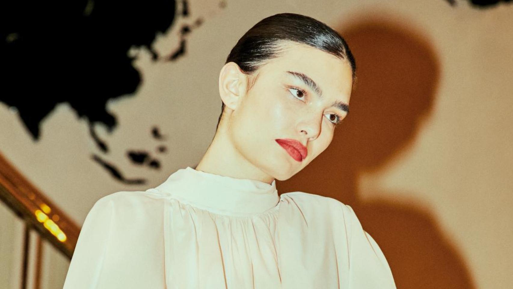 Americanas, faldas tubo y tweed: más de 10 ideas de looks para adoptar el estilo ejecutivo sin renunciar a la comodidad