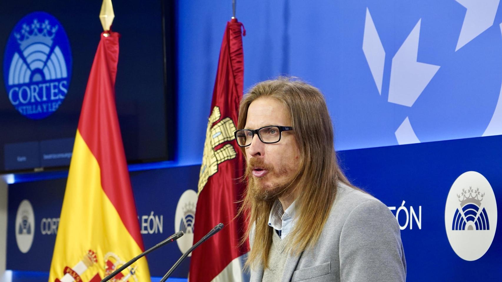 Podemos exige al Gobierno que intervenga "con urgencia" las eléctricas para obtener los datos sobre las causas del apagón