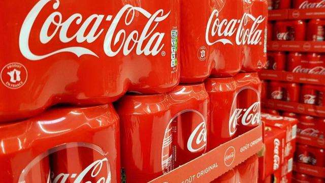 Varias latas de Coca-Cola, en una imagen de archivo.