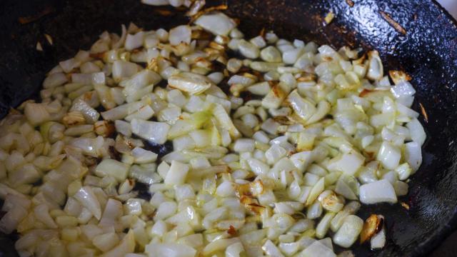 Un sofrito de cebolla.