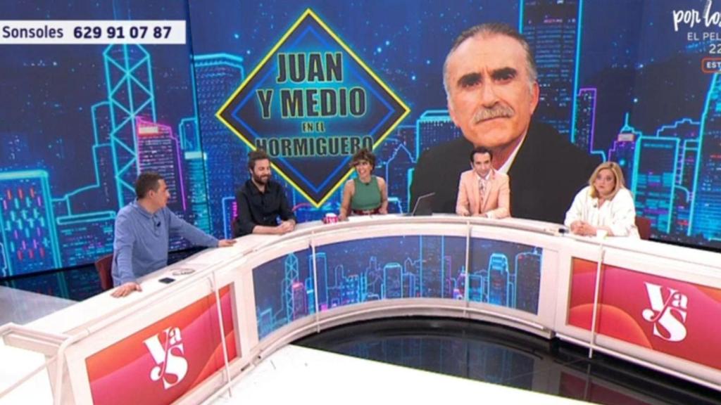 Colaboradores durante el programa de hoy.