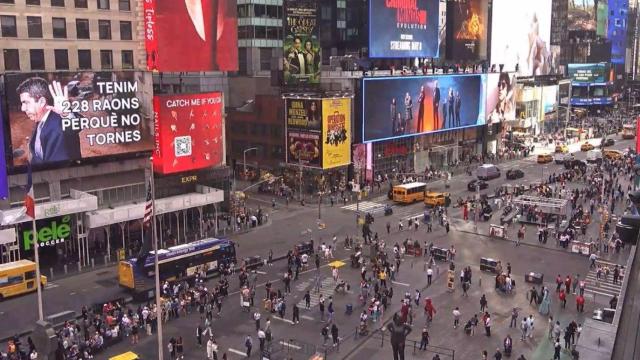 Imagen contra Mazón en Times Square. EE